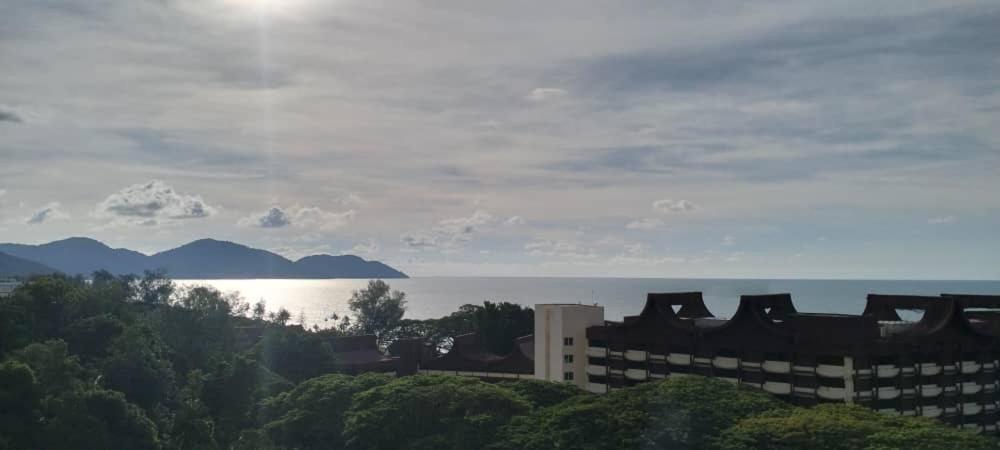 Apartamento Sri Sayang Pearl View Batu Ferringhi Habitación foto