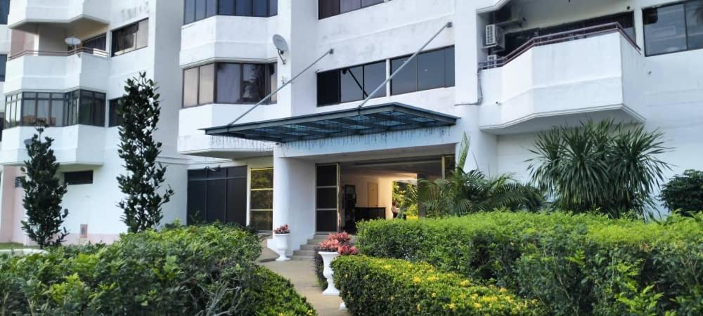 Apartamento Sri Sayang Pearl View Batu Ferringhi Habitación foto